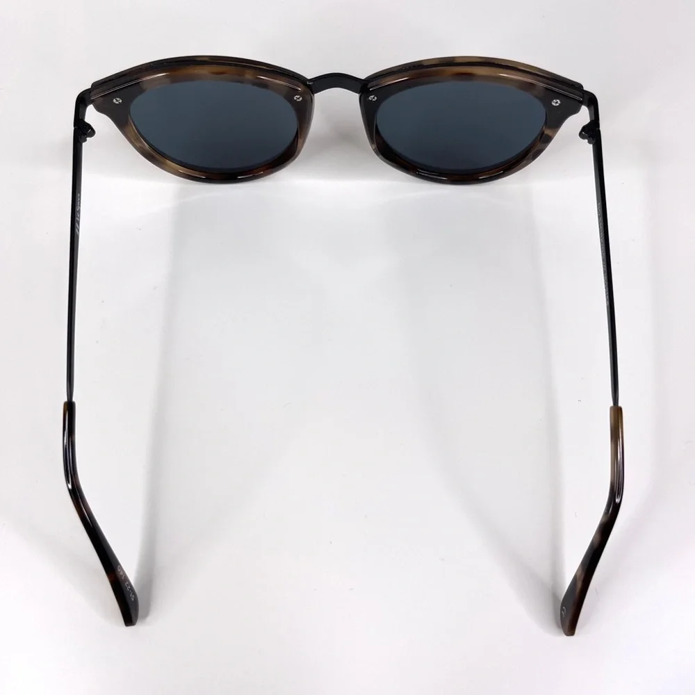 LE SPECS No Smirking Round Sunglasses New Volcanic Tort / Black